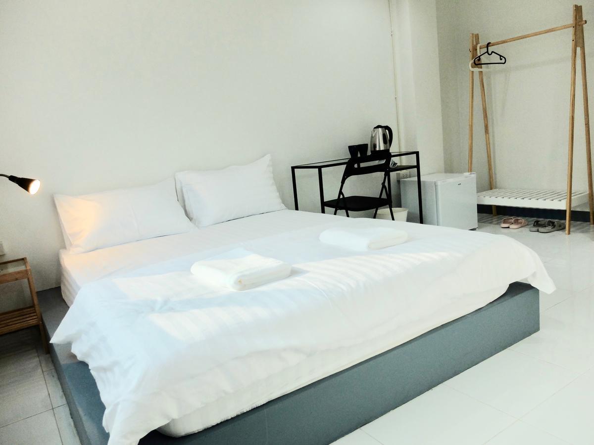 Diamond & Rust Hostel Pak Kret Zewnętrze zdjęcie