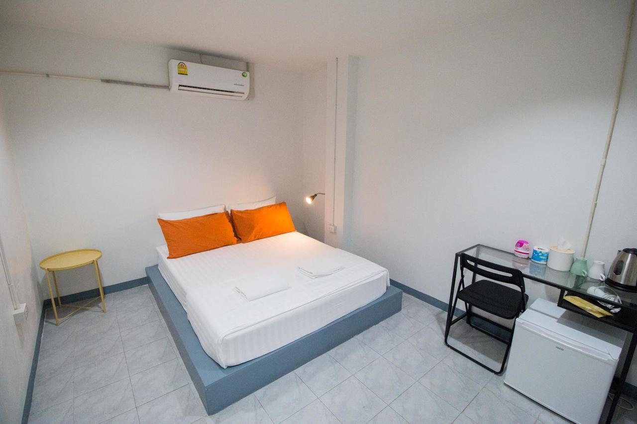Diamond & Rust Hostel Pak Kret Zewnętrze zdjęcie